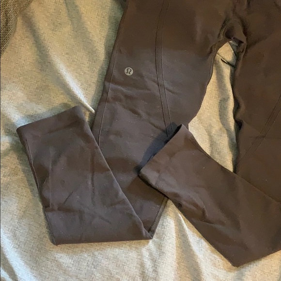 Purple/grey lululemon leggings - Picture 3 of 5